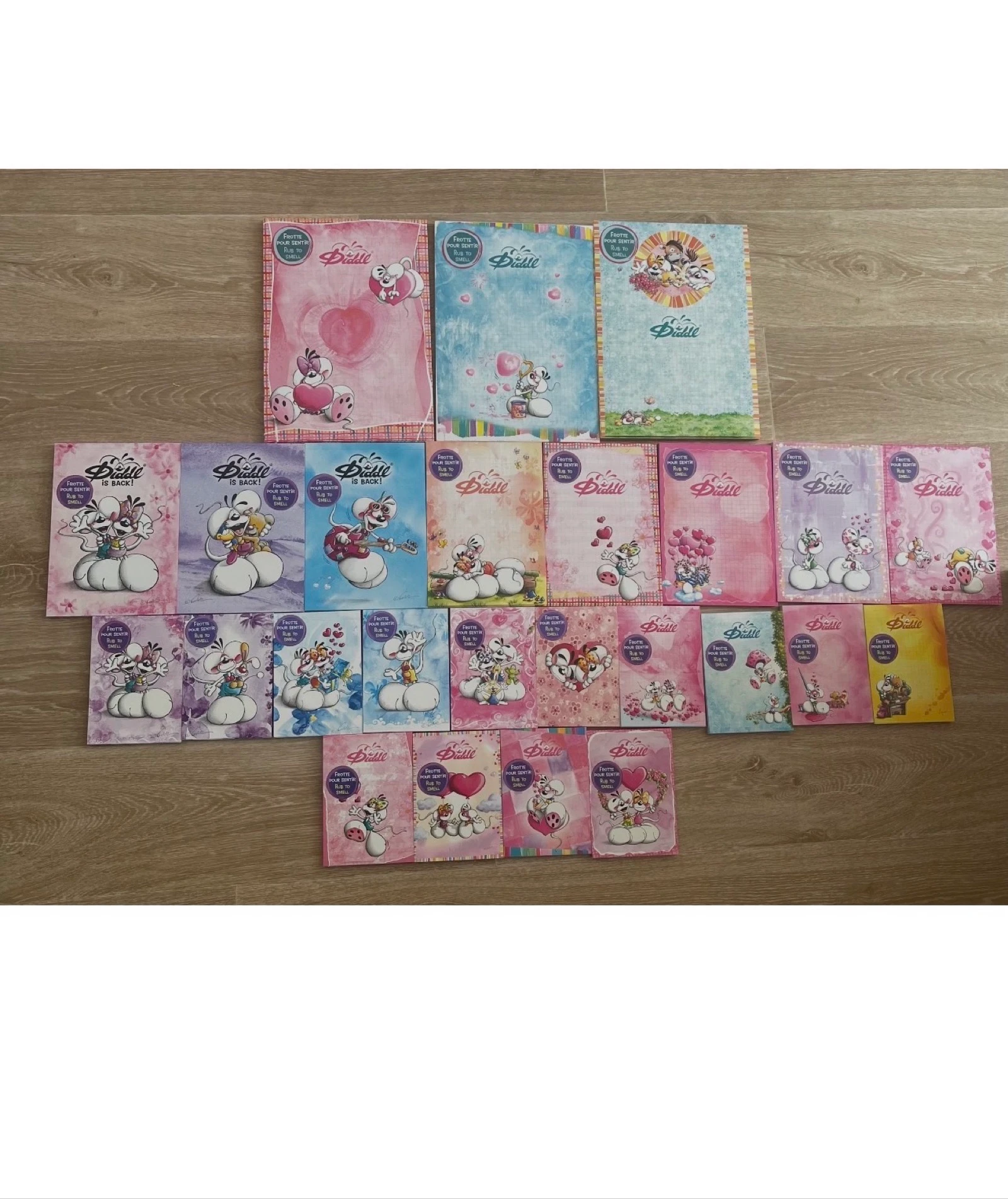 Lot 25 feuilles diddl récente 